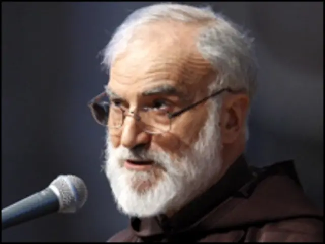 Cha Raniero Cantalamessa chủ giảng nhân lễ Phục Sinh