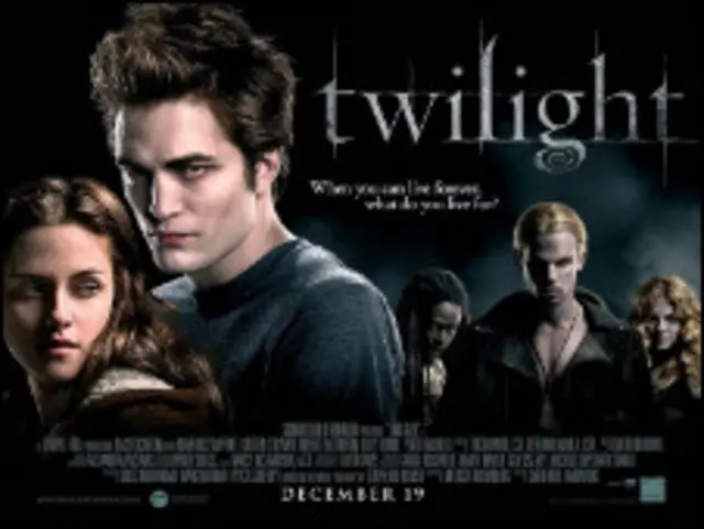 电影《暮光之城》（Twilight）海报