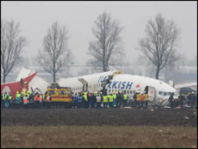 حادث طائرة تركية من طراز بوينج
