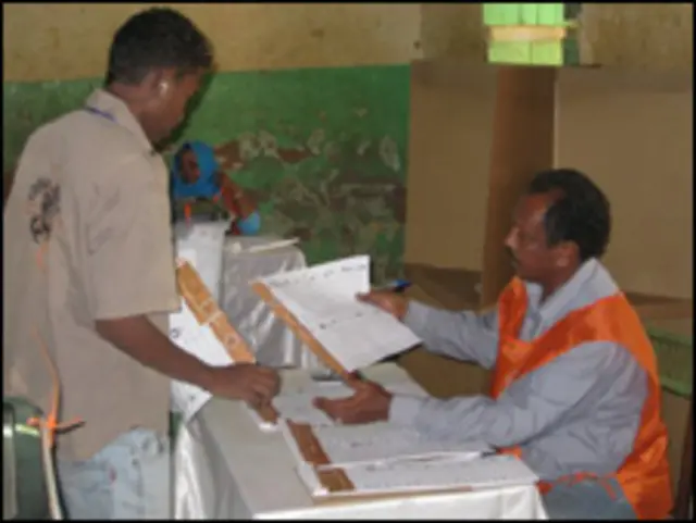 مكتب انتخابي في الخرطوم