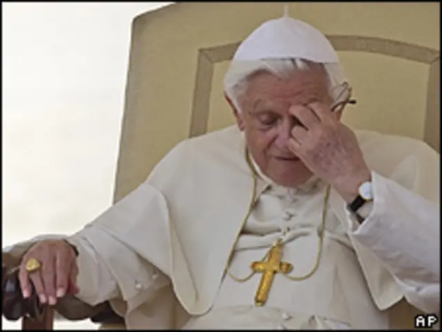 به گفته مقام های واتیکان، آزار جنسی کودکان جنایت اخلاقی است