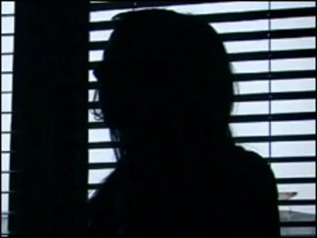 Sonia reconstruyó su himen