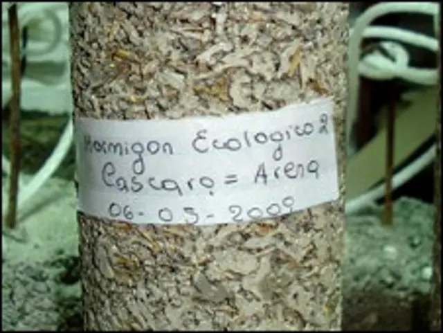 Hormigón hecho a base de cáscara de arroz