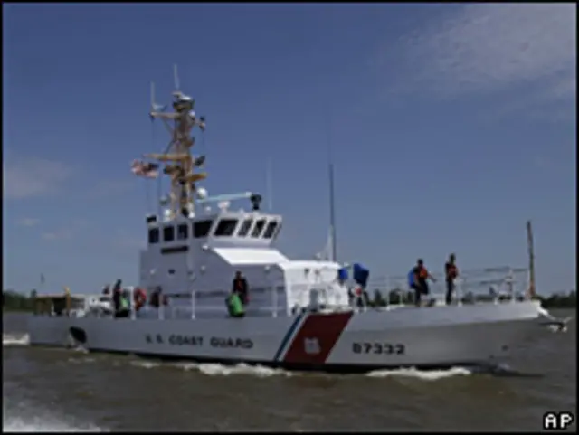 Guardia Costera frente a las costas de Luisiana