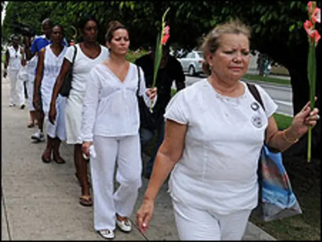 Damas de Blanco en La Habana (foto de Raquel Pérez)