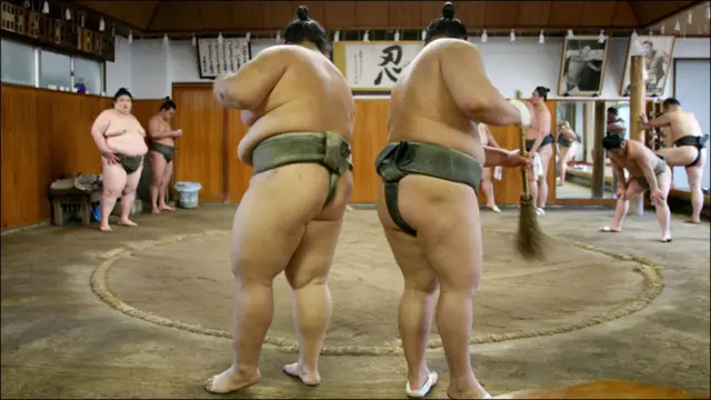 Репортаж из токийской школы сумо