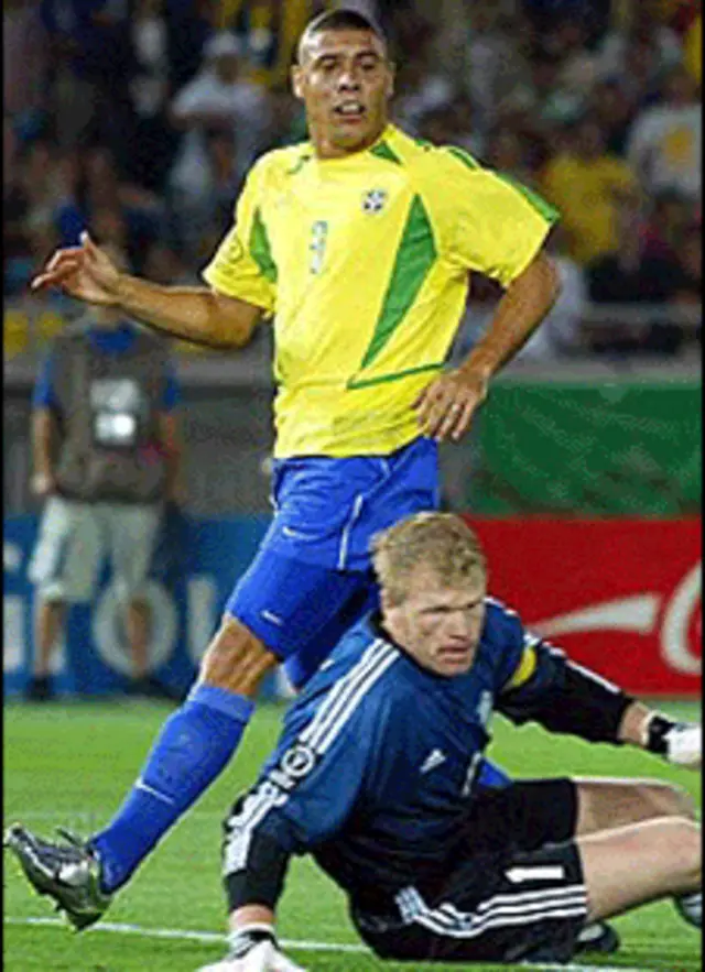 O goleiro da Alemanha falhou no primeiro gol do Brasil