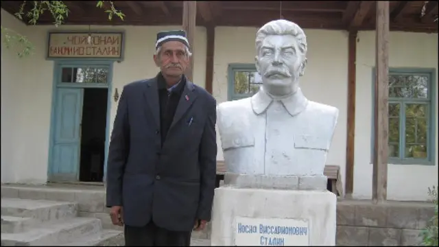 Мўминжон Дадажонов ўзи очган чойхона билан жуда ғурурланади. 