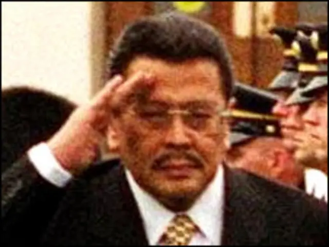 Joseph Estrada menjadi kandidat kuat presiden dalam pemilu Filipina