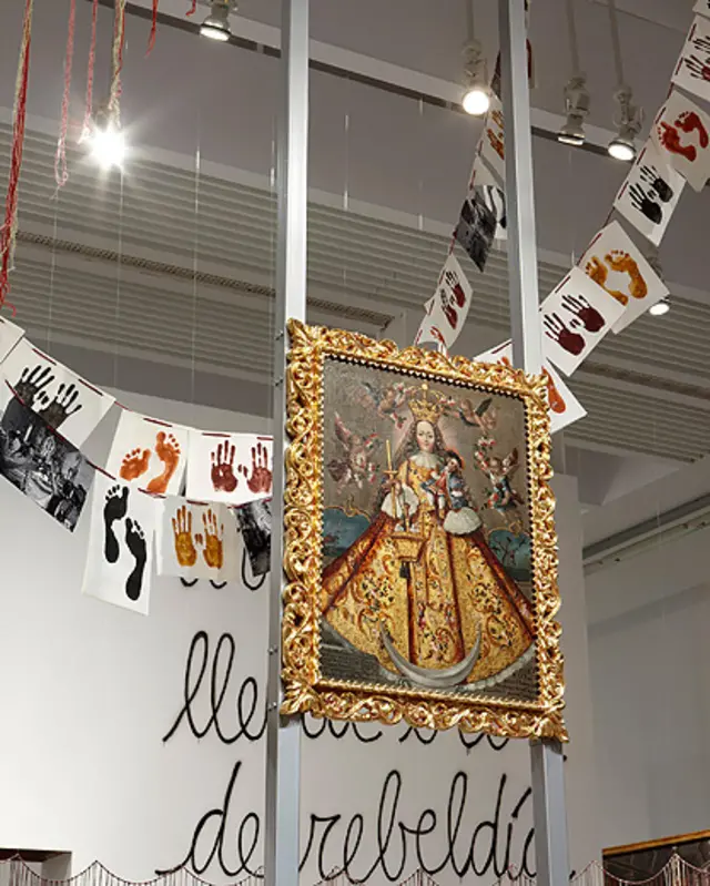 Instalación "El camino de los santos".