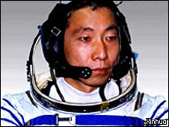 Yang Liwei, comdandante da Shenzhou 5, a primeira missão tripulada da China