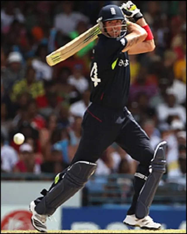 پیٹرسن نے اپنے کیے پر انگلینڈ کی مینجمنٹ ٹیم سے ’غیر مشروط معافی‘ بھی مانگی ہے