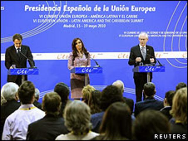 De izq. a der.: José Luis Rodríguez Zapatero, Cristina Fernández y Herman Van Rompuy