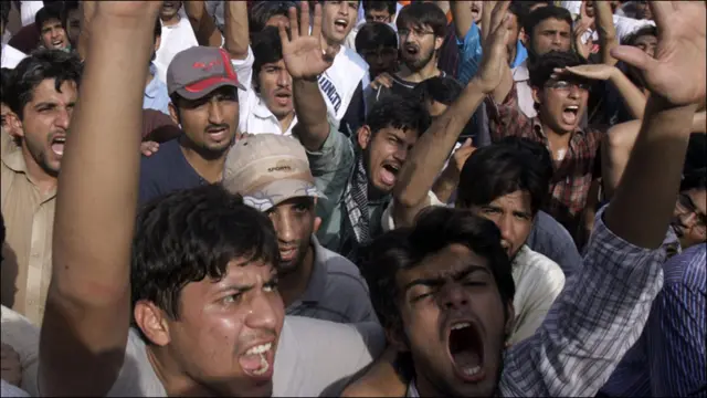 فیس بک کے خلاف مظاہرے 