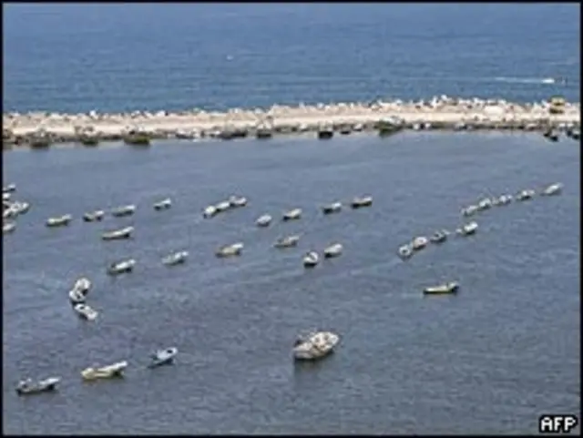 Embarcaciones en el puerto de Gaza