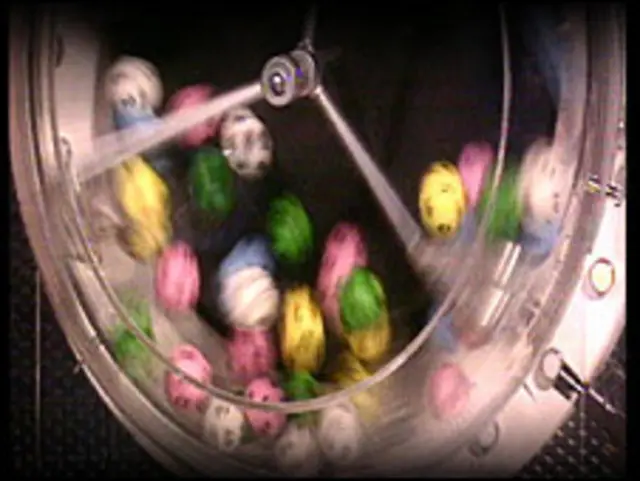 Mesin putar bola lotere di Inggris