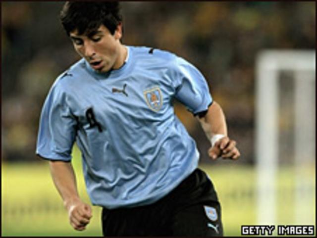 Jorge Fucile, jugador de la selección uruguaya de fútbol