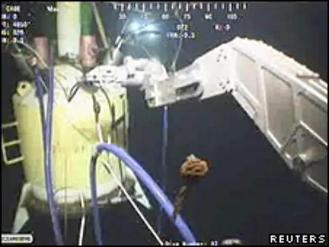 Penutup sumur berhasil dipasang