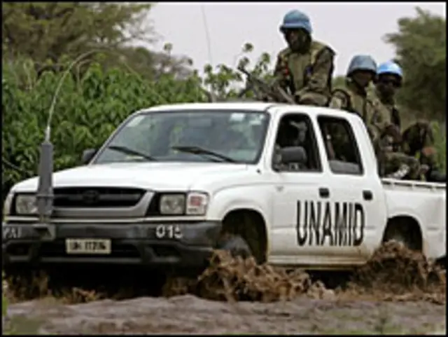 توجه عناصر من قوة السلام الى المنطقة