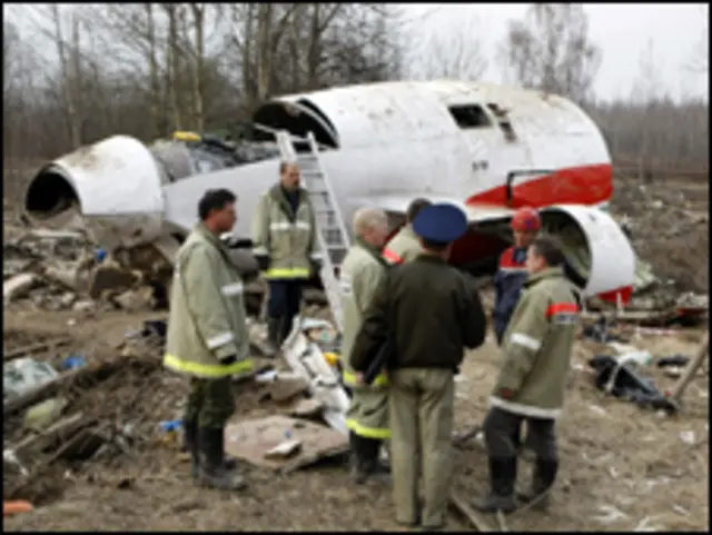 У Польщі вважають, що Росія зволікає з розслідуванням