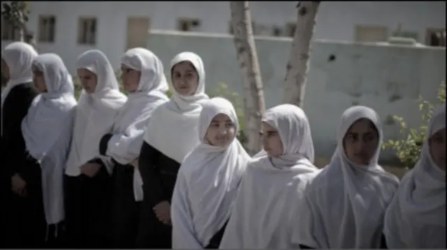 Qattiq jinsiy aloqa qora va oq Kokrakli arman ayollarining fotosuratlari