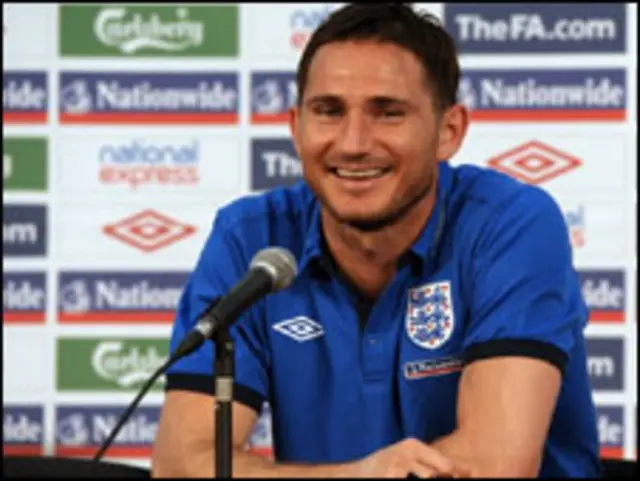 رسانه های انگلیسی هر روز تکرار می کنند که فرانک لمپارد (عکس) و استیون جرارد جزو بهترین بازیکنان خط میانی جهان هستند 