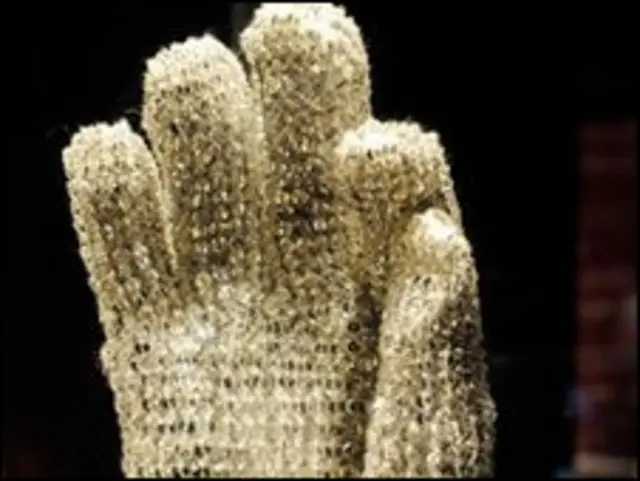 Перчатка Джексона