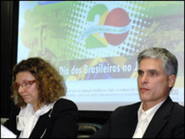 Brasil assina acordo de Previdência Social que irá beneficiar brasileiros  que vivem nos EUA