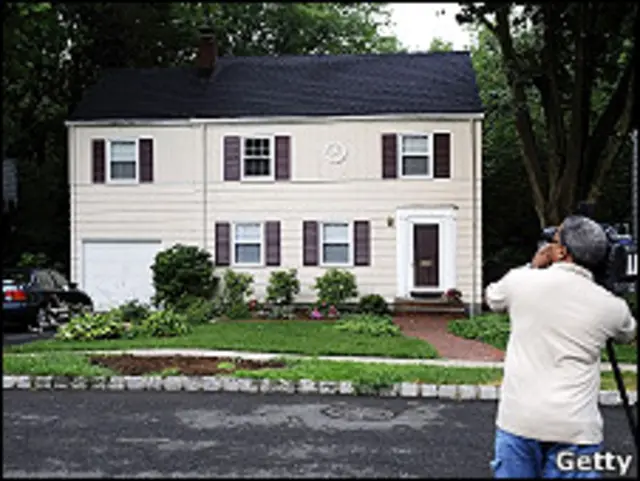 Дом в Монтклере, штат Нью-Джерси, где проживали двое из обвиняемых в шпионаже