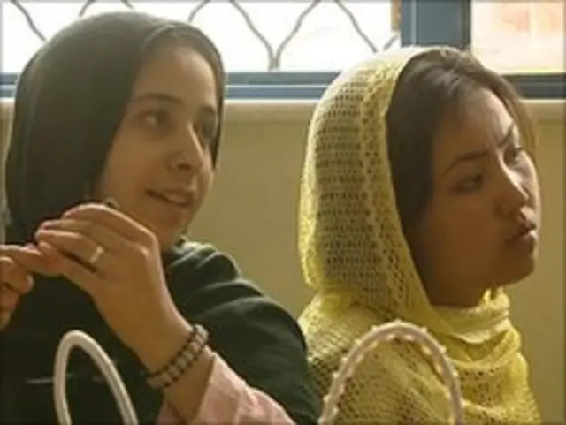 ښځينه بندیانې