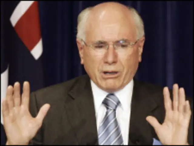 हार्वड की छवि कई देशों में दक्षिणपंथी व्यक्ति की रही है