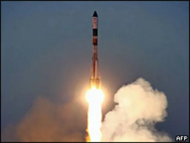 Корабль "Прогресс" с грузом для МКС взлетает с Байконура