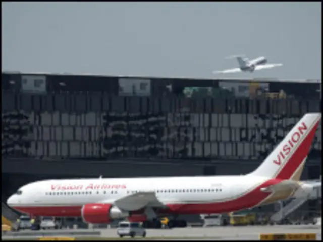 Cuộc trao đổi điệp viên diễn ra tại sân bay Vienna