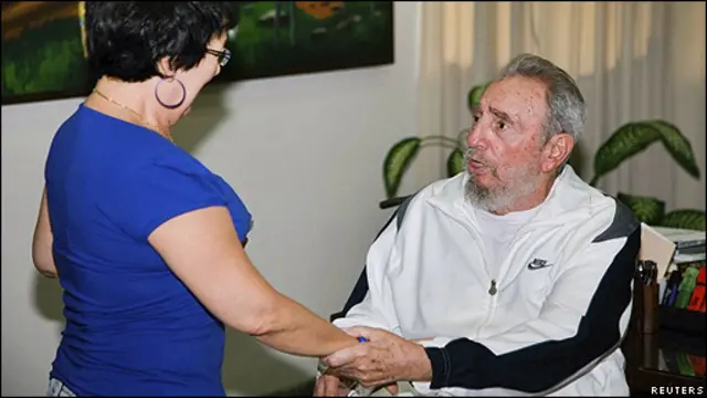Fidel Castro visita el Centro Nacional de Investigaciones Científicas en La Habana