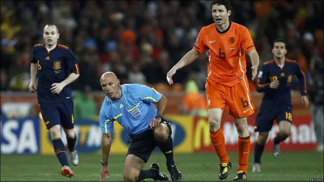 Resbalón del árbitro.