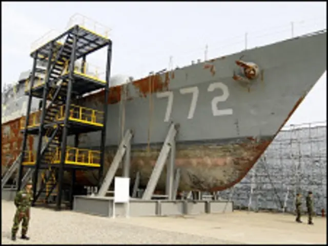 Kapal Perang Cheonan milik Korea Selatan yang tenggelam tahun lalu.