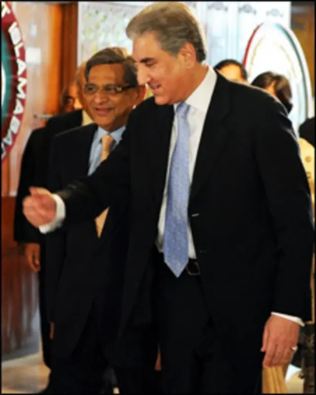 क़ुरैशी ने भारत यात्रा का कृष्णा का निमंत्रण स्वीकार कर लिया है