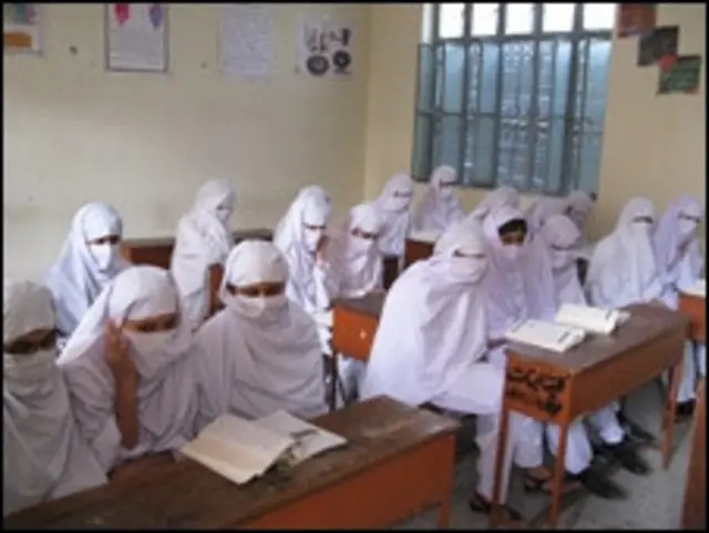 شاگردان مدارس دینی پاکستان