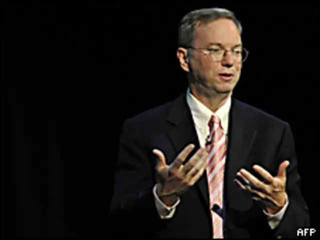 حکومتوں کا انٹرنیٹ کے استعمال پر پابندیاں لگانے کا مسئلہ آئندہ دنوں میں مزید بگڑ جائے گا: ایرک شمٹ