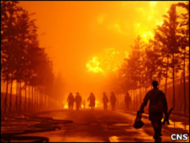 حريق نفط داليان