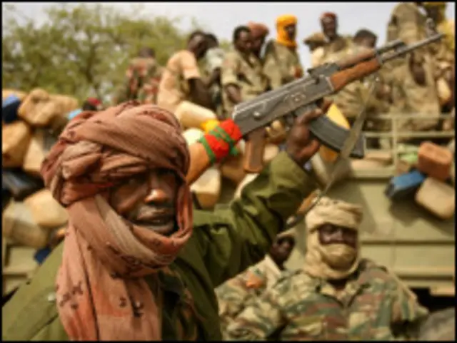 مسلح من الحركات المتمردة في دارفور