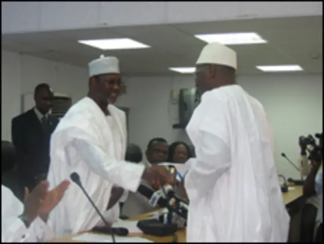 Farfesa Attahiru Jega shugaban hukumar INEC