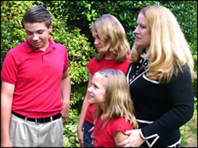 Мэри-Бэт с Толиком, Викой и Лешей