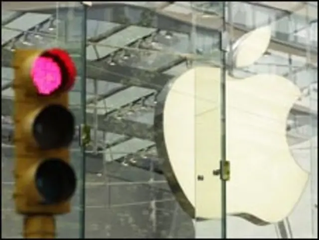 تین ماہ میں کمپنی کی آمدن پونے ستائیس ارب ڈالر کے لگ بھگ رہی