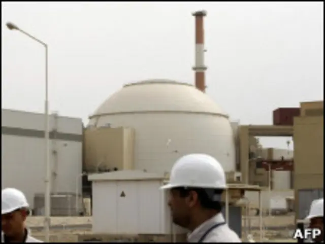 Атомный реатор в Бушере