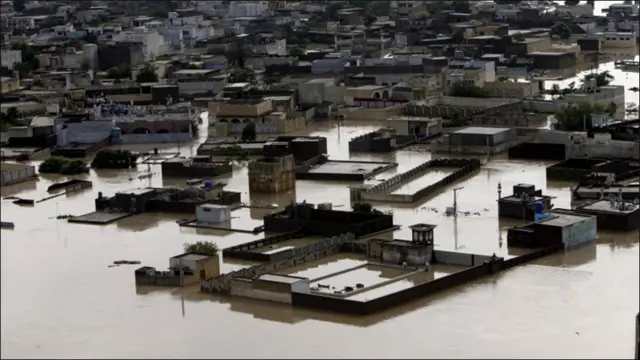 पाकिस्तान में बाढ़