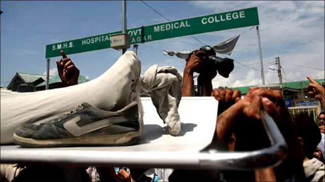 کشمیر جل رہا ہے 