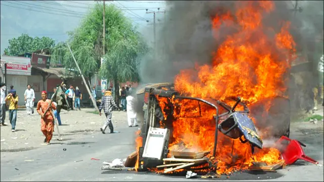 کشمیر جل رہا ہے 