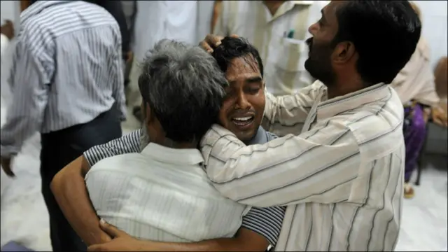 کراچی میں حالات کشیدہ