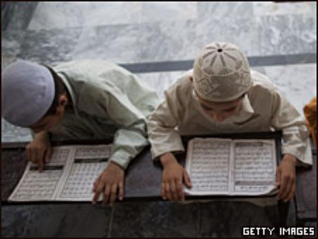 El Corán, entre la tradición y la modernidad - BBC News Mundo